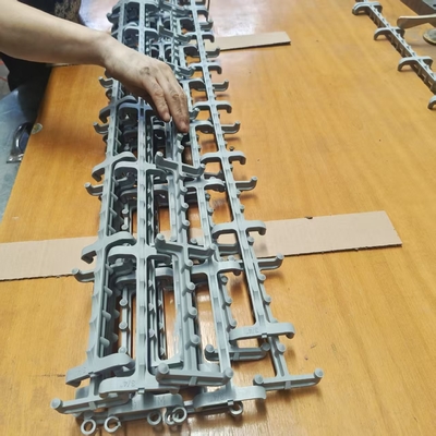 3/4 "のダブルスティック線形距離隔板 コンクリートカバーのための尖った脚のプラスチック椅子