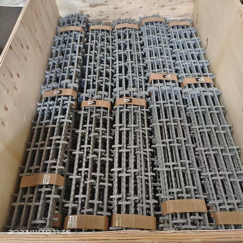 3/4 "のダブルスティック線形距離隔板 コンクリートカバーのための尖った脚のプラスチック椅子